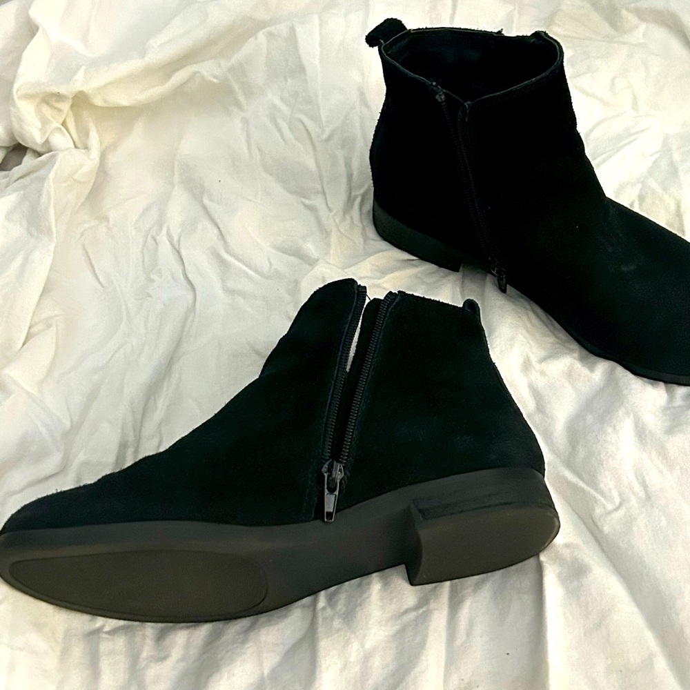 Steve Madden Black Suede Booties